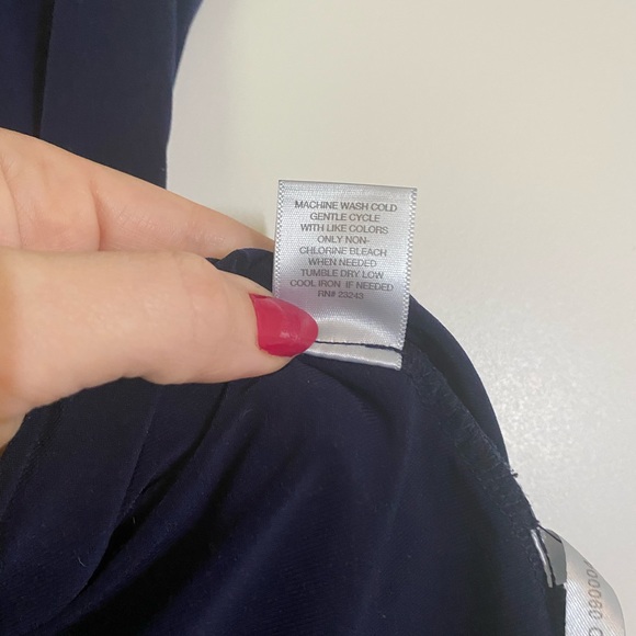 New York & Company Blue Pleated & Shirred Shell Sleeveless Top in Size XS - Picture 3 of 8